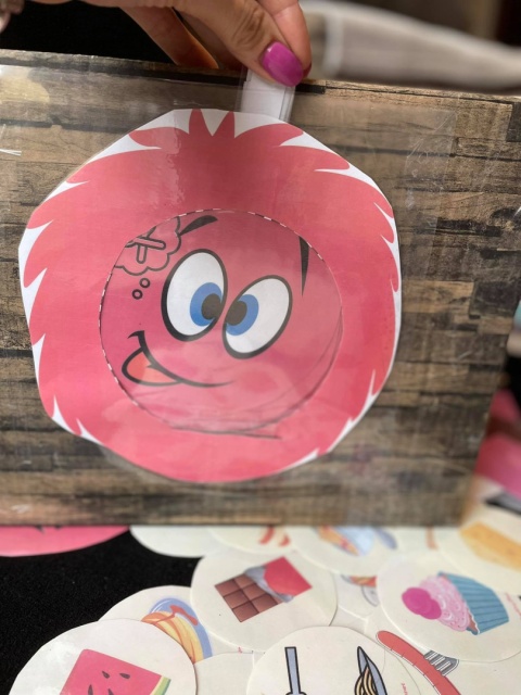 MAKE THEM SPEAK! Teacher's Magic Box MAKE THEM SPEAK! Teacher's Magic Box